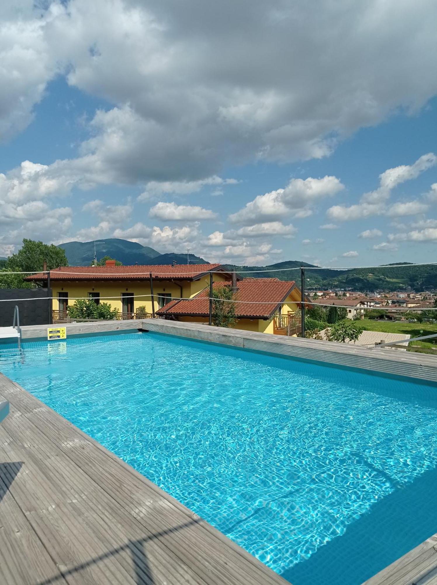 Agriturismo La Soglia Del Parco Ranica Exterior foto