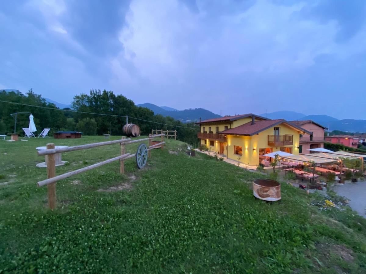 Agriturismo La Soglia Del Parco Ranica Exterior foto